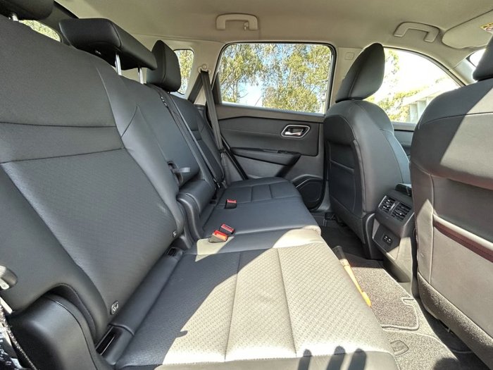 2025 Nissan X-TRAIL ST-L