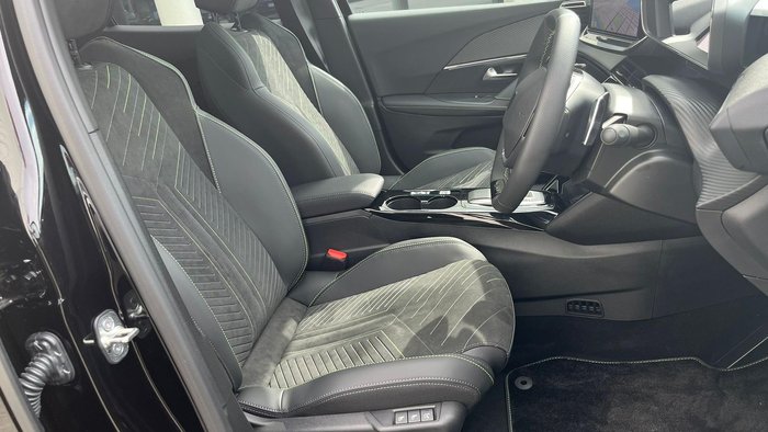 2024 Peugeot 2008 GT Hybrid