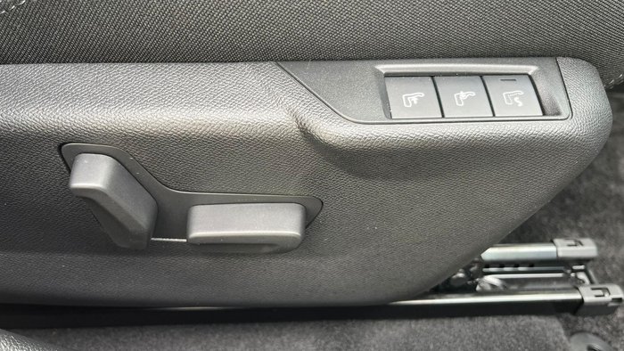 2024 Peugeot 2008 GT Hybrid