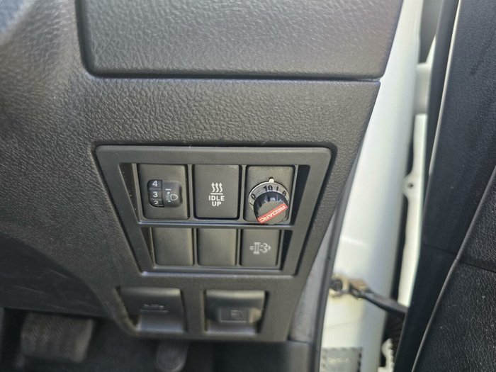 2018 Toyota Hilux SR