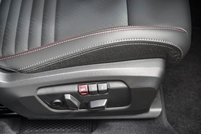 2025 MINI Countryman JCW Favoured