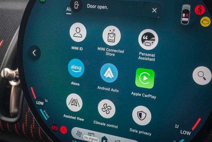 2025 MINI Countryman JCW Favoured