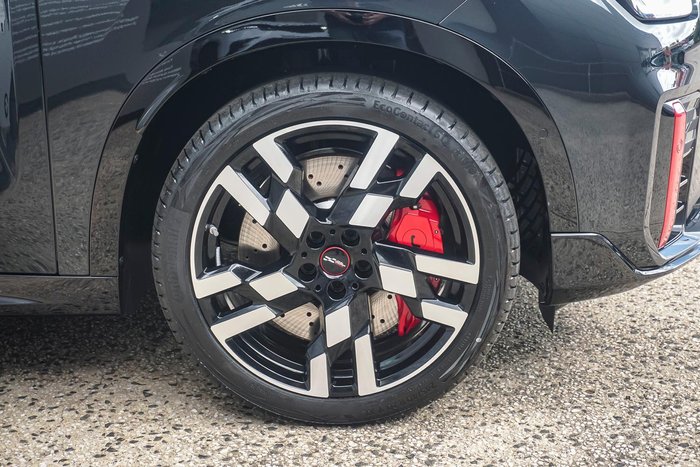 2025 MINI Countryman JCW Favoured