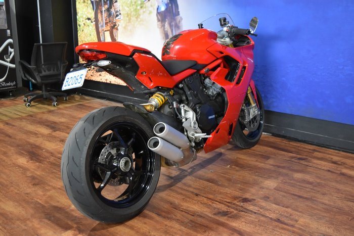 2023 Ducati SUPERSPORT 950 S Red