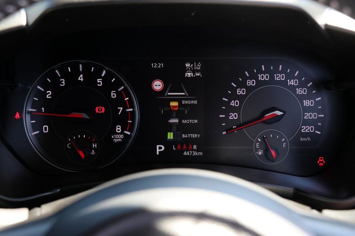 2025 Suzuki Swift Hybrid Plus UZ Premium Silver