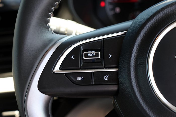 2025 Suzuki Swift Hybrid Plus UZ Premium Silver