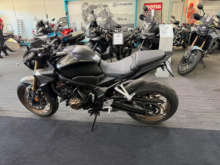 2024 Honda CB650R E-Clutch CB Black