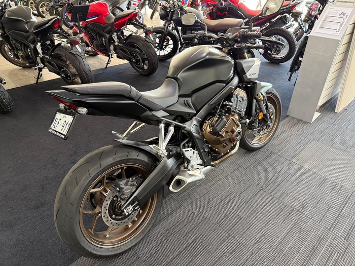 2024 Honda CB650R E-Clutch CB Black