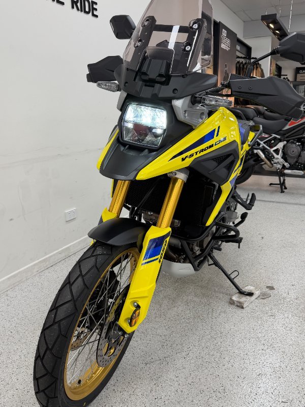 2025 Suzuki V-STROM 1050DE (DL1050RJ) Yellow