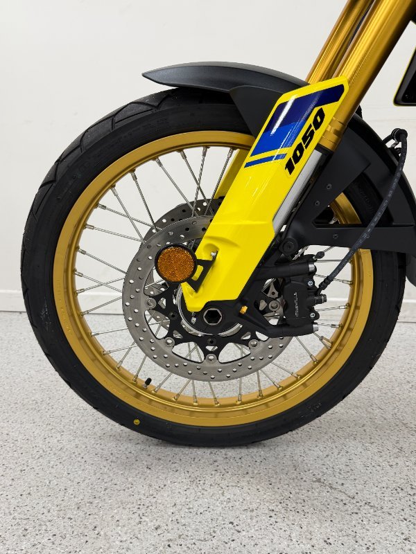 2025 Suzuki V-STROM 1050DE (DL1050RJ) Yellow