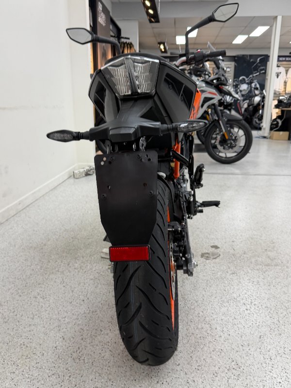 2024 Ktm 200 DUKE (ABS) Orange