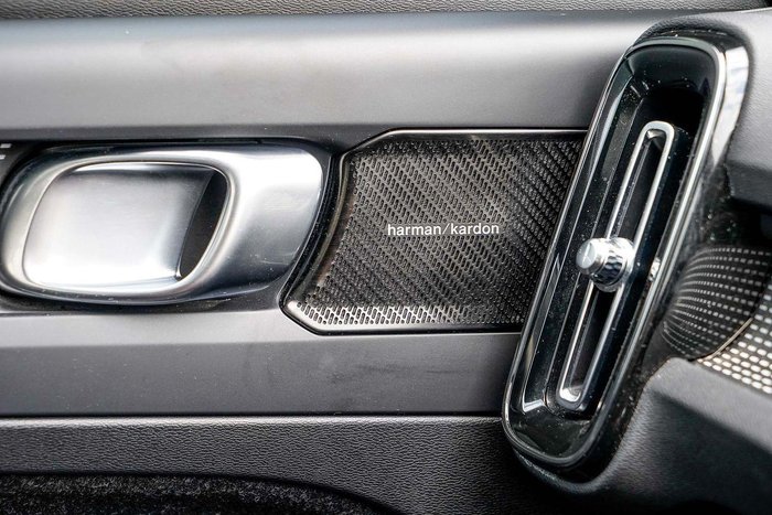 2021 Volvo XC40 T5 R-Design