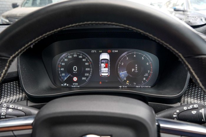 2021 Volvo XC40 T5 R-Design