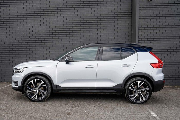 2021 Volvo XC40 T5 R-Design