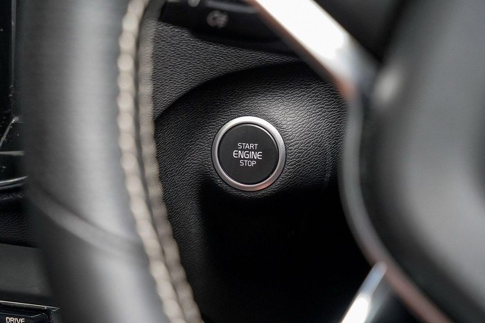 2021 Volvo XC40 T5 R-Design