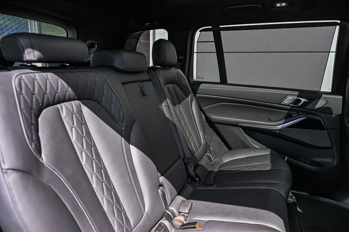 2022 BMW X7 M50i