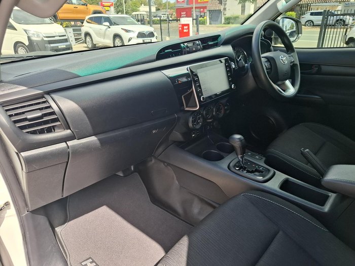 2021 Toyota Hilux SR