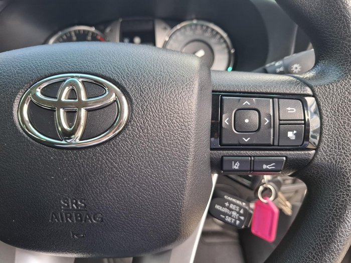 2021 Toyota Hilux SR