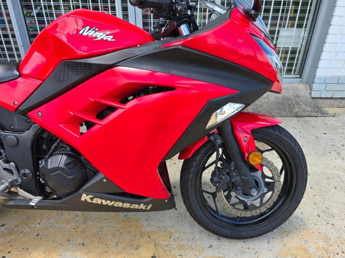 2016 Kawasaki NINJA 300 Red