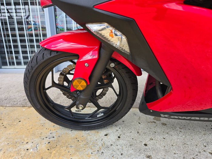 2016 Kawasaki NINJA 300 Red