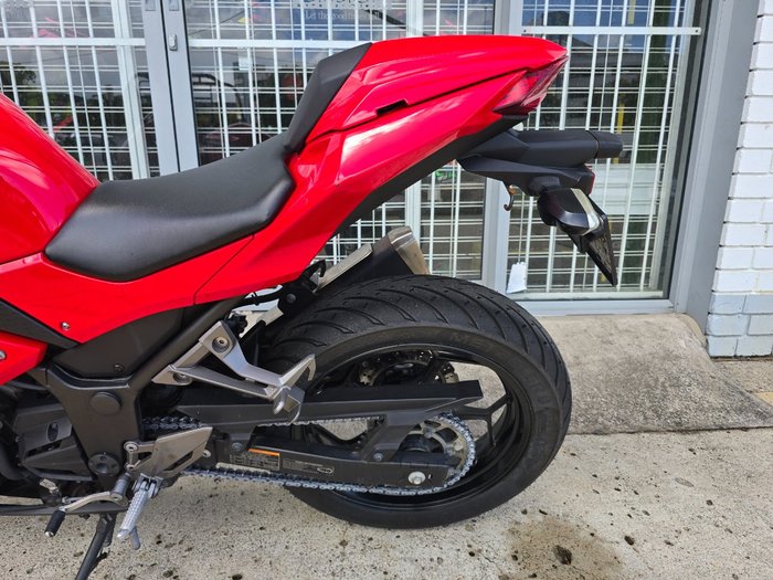 2016 Kawasaki NINJA 300 Red