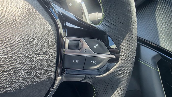 2025 Peugeot 2008 GT Hybrid