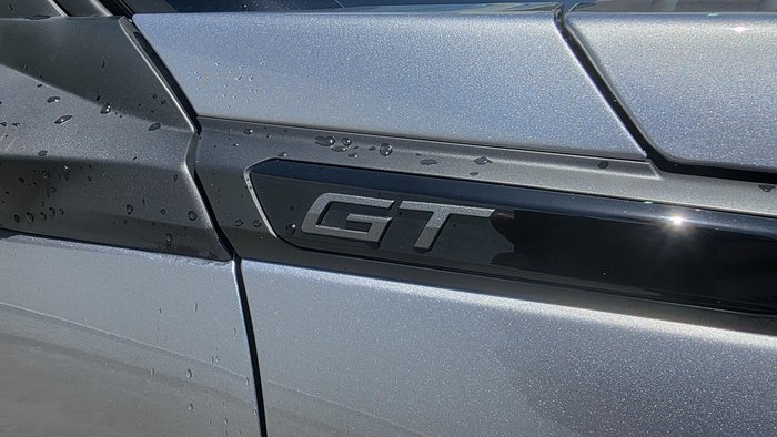 2025 Peugeot 2008 GT Hybrid