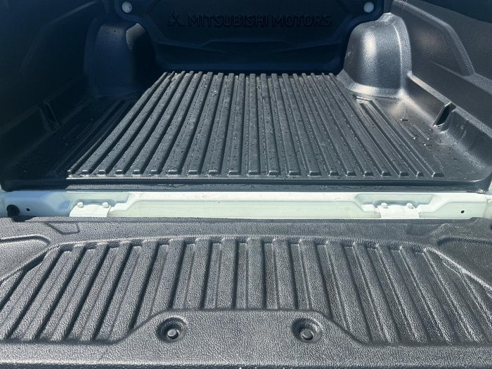 2021 Mitsubishi Triton GLS MR MY22 4X4 Dual Range White