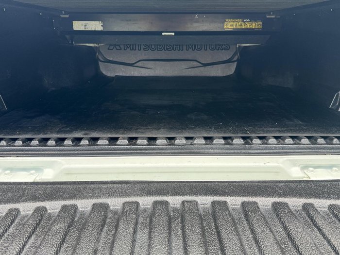 2021 Mitsubishi Triton GLS MR MY22 4X4 Dual Range White