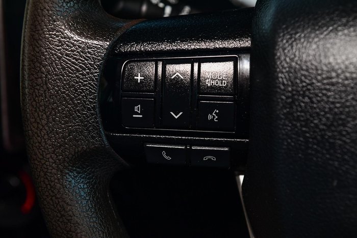 2021 Toyota Hilux SR