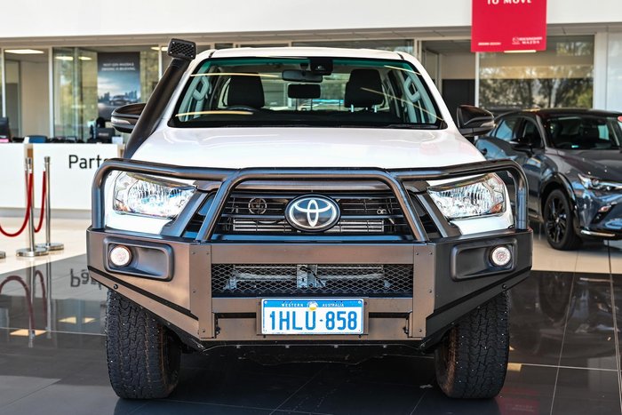 2021 Toyota Hilux SR
