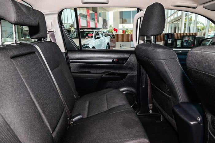 2021 Toyota Hilux SR