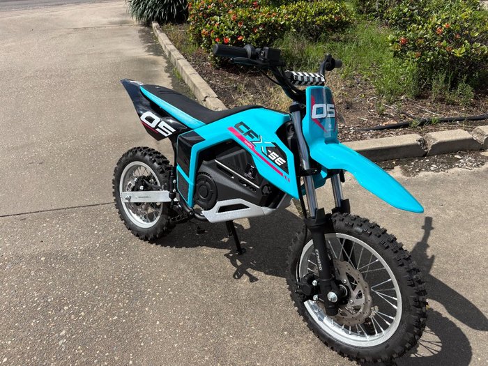 2025 CFMOTO CX-5E Blue