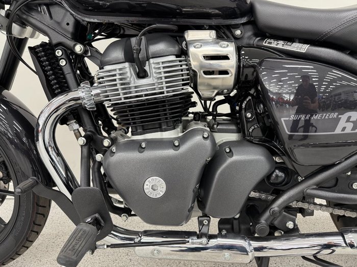 2025 Royal Enfield 2025 Royal Enfield 650CC SUPER METEOR 650 Road