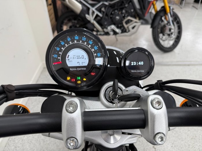 2025 Royal Enfield 2025 Royal Enfield 650CC SUPER METEOR 650 Road