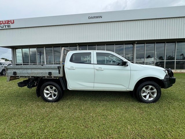 2023 Isuzu D-MAX 2023 Isuzu D-Max 4X4 Crew Cab Chassis LSM 3.0L TD Automatic (TOR3026) With Accesories