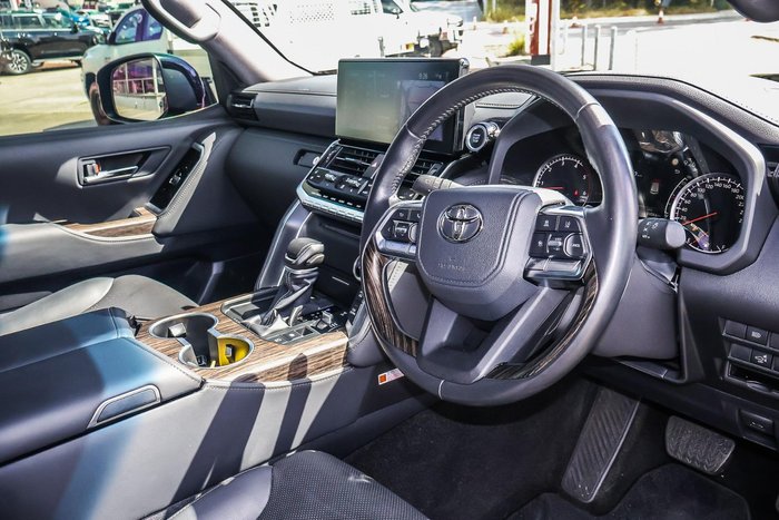 2024 Toyota Landcruiser VX