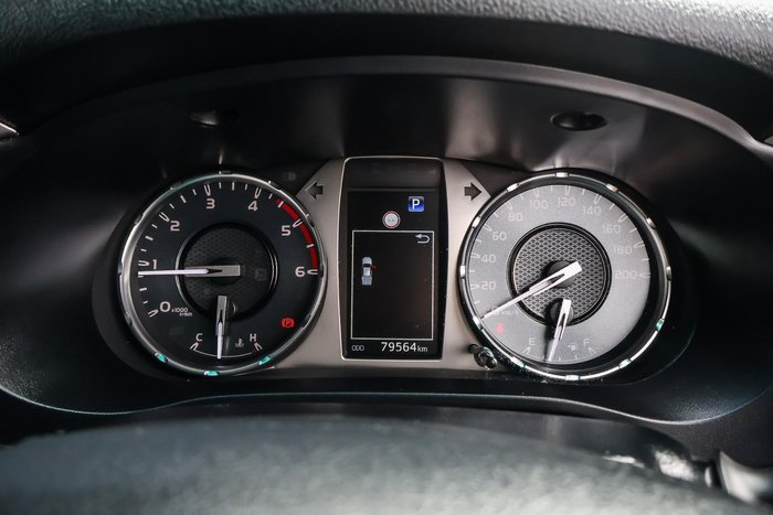 2023 Toyota Hilux SR5