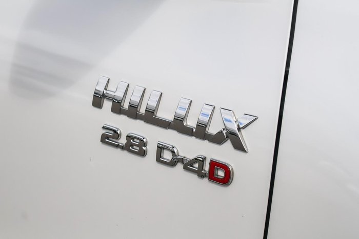 2023 Toyota Hilux SR5