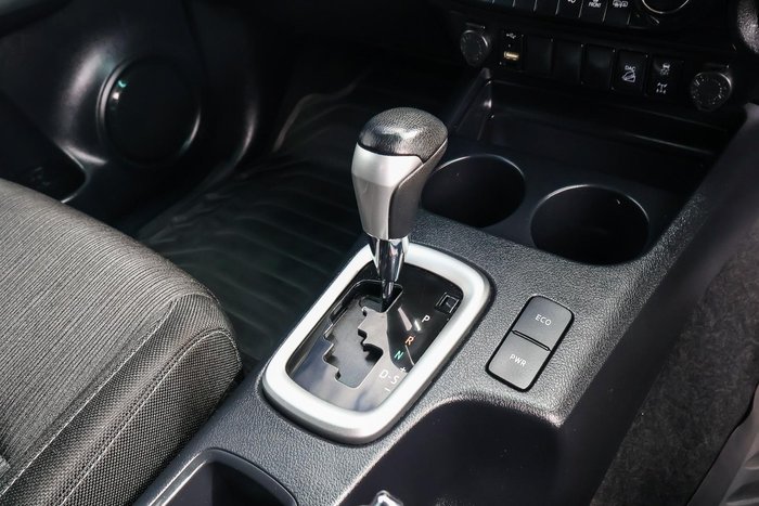 2023 Toyota Hilux SR5