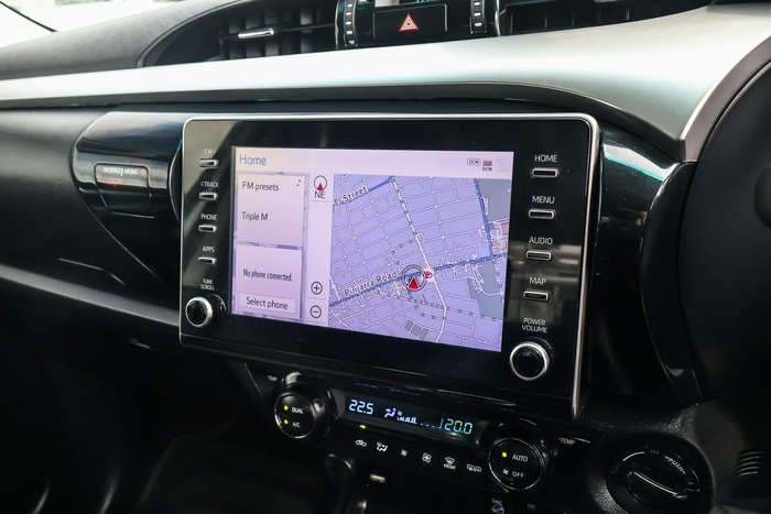 2023 Toyota Hilux SR5