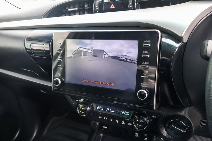 2023 Toyota Hilux SR5