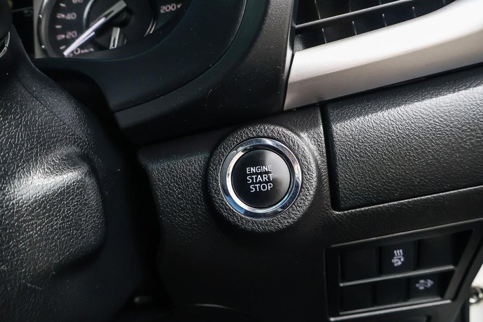 2023 Toyota Hilux SR5