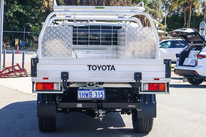 2023 Toyota Hilux SR5