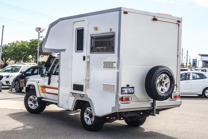 2010 Toyota Landcruiser GXL