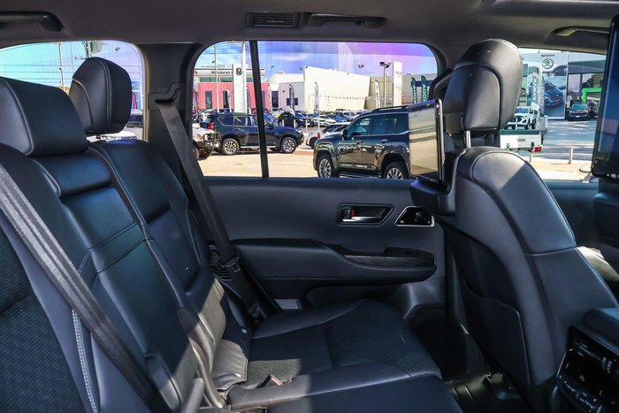 2024 Toyota Landcruiser Sahara ZX