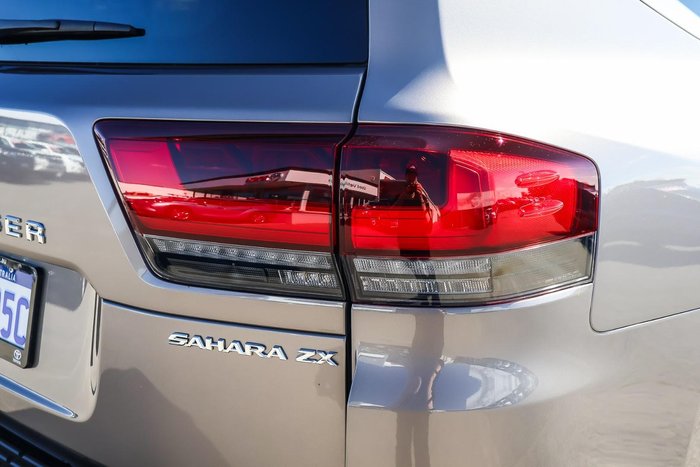 2024 Toyota Landcruiser Sahara ZX