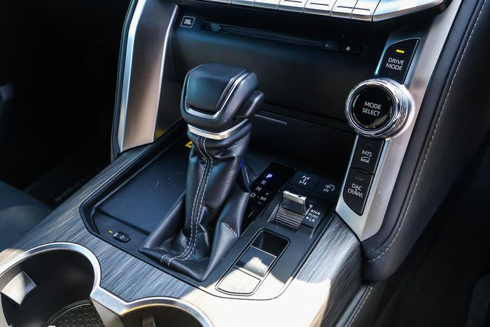 2024 Toyota Landcruiser Sahara ZX