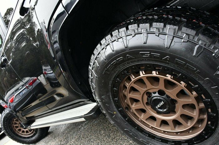 2024 Toyota Landcruiser GXL