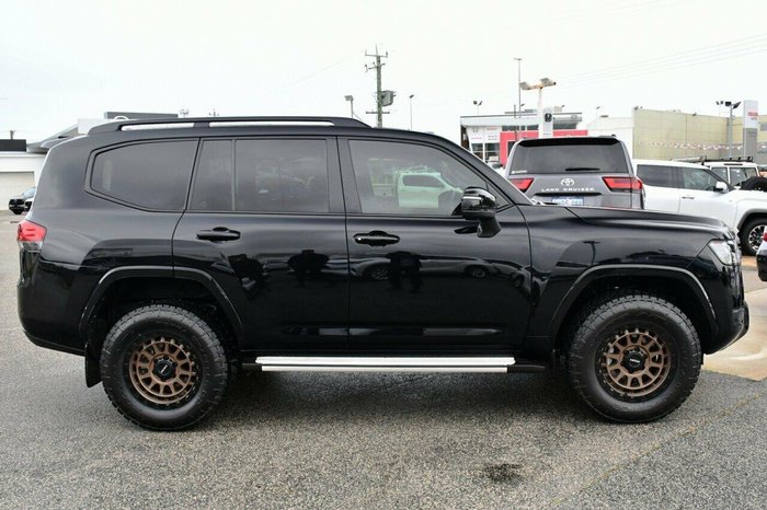 2024 Toyota Landcruiser GXL